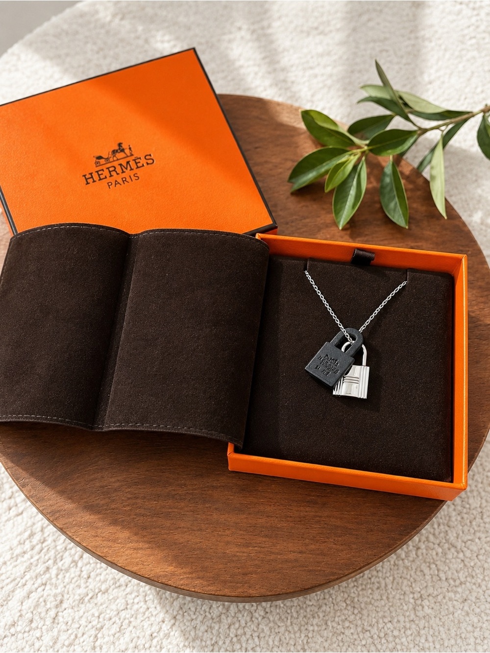 Hermès Kelly/Cadenas-style lock pendant necklace